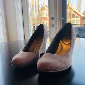 Velvet lavender wedges shoes